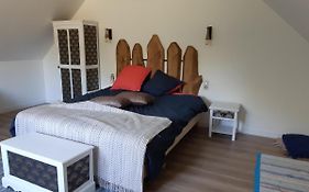 Appartement en lisière de forêt avec étang